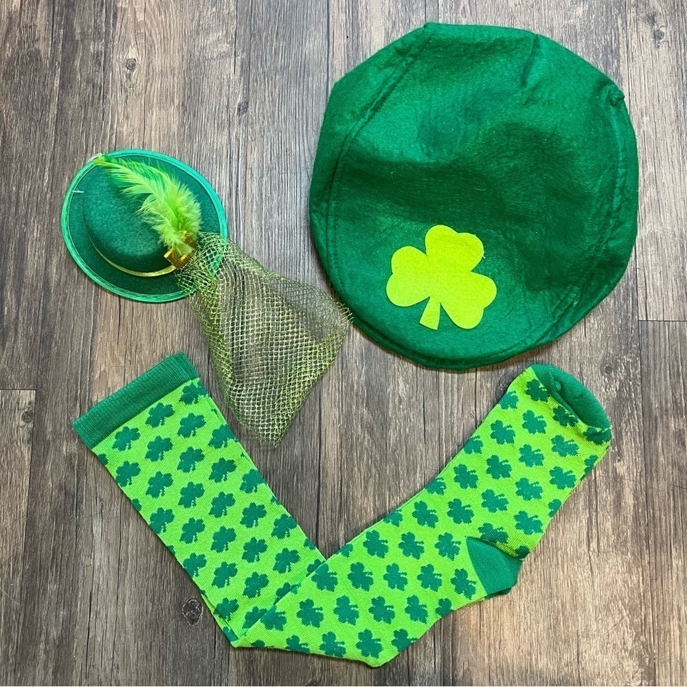 NWT St Patrick's Day Shamrock Long Socks Clover Green Hat Beanie Festival Irish